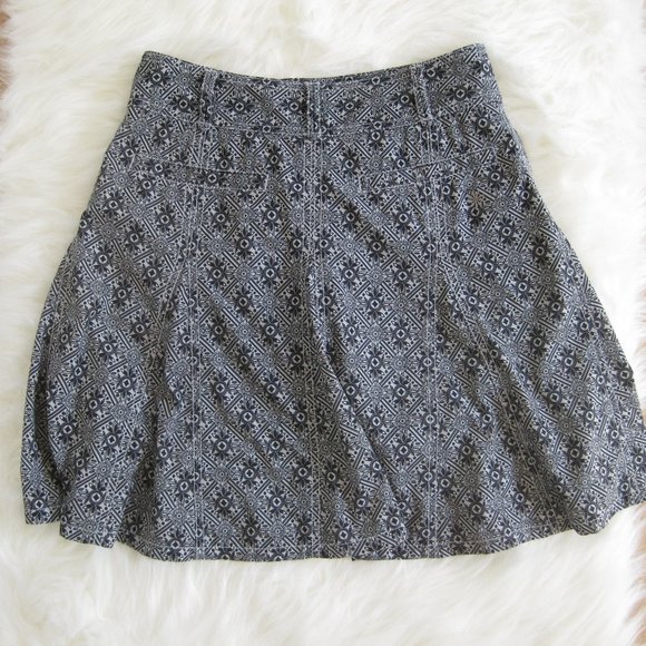 Athleta Whatever Skort Black & Gray Floral Diamonds Size 0 Tennis Golf Skirt - Picture 2 of 5